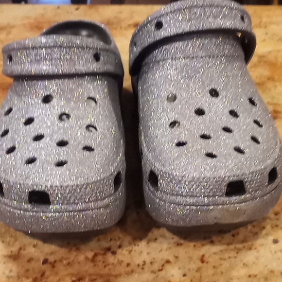 Women's Crocs - Picture 2 of 5